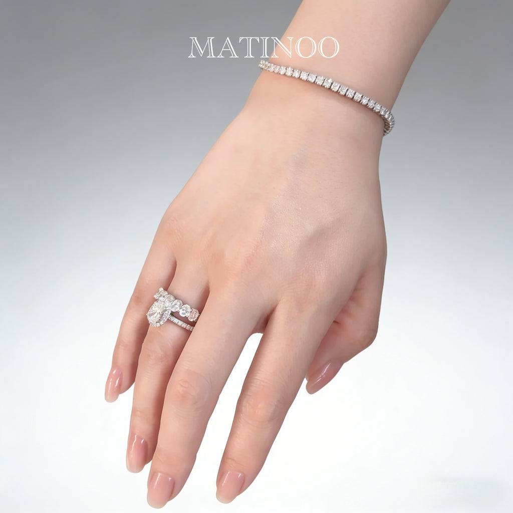 Oval Cut Lab Grown Diamond Halo Engagement Ring